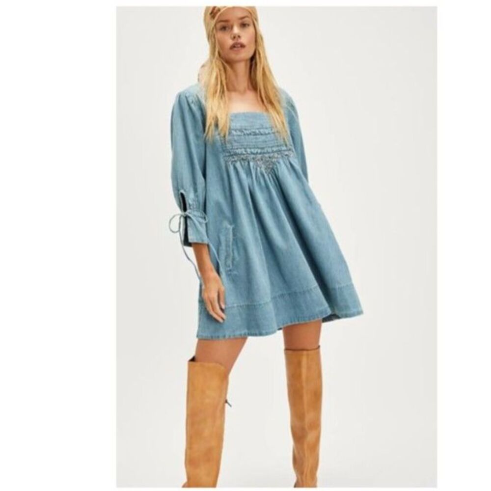 Free People Sonora Denim Mini Dress Size L Blue Chambray Smocked Babydoll